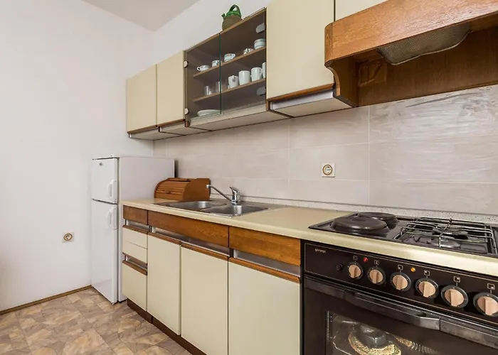 Amazing In Pag With Wifi Appartamento *