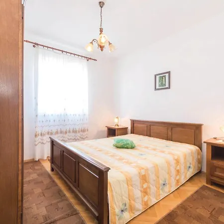 Gorgeous Apartment In Pag With Wifi Apartment *