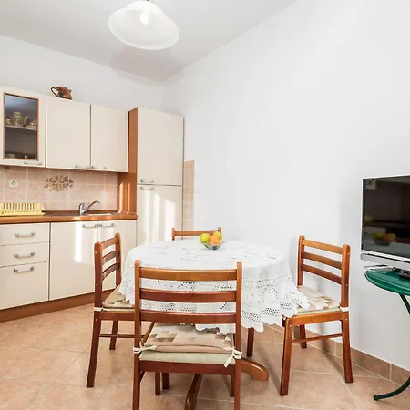 Gorgeous Apartment In Pag With Wifi Apartment Pag Town