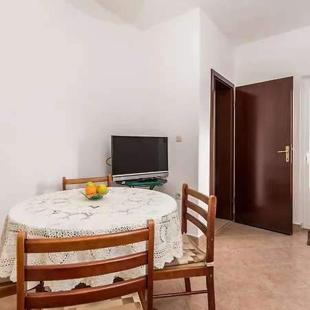 Gorgeous Apartment In Pag With Wifi *