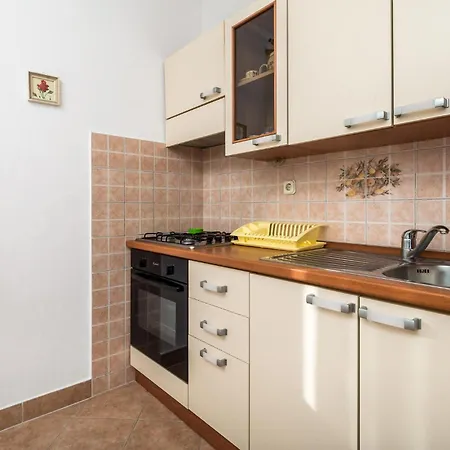 Gorgeous Apartment In Pag With Wifi * Pag Town