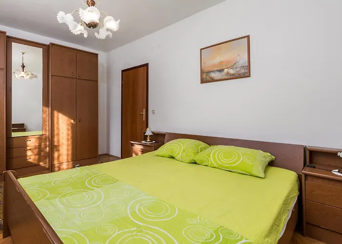 Amazing In Pag With Wifi Apartmán